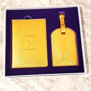 COPY - 4$30🎙🎹BNWT sealed ELTON JOHN gold passport and luggage tag!